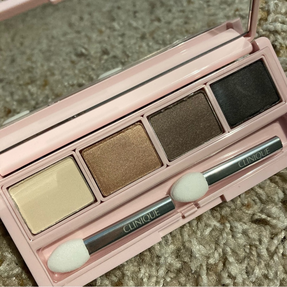 Clinique eyeshadow palette